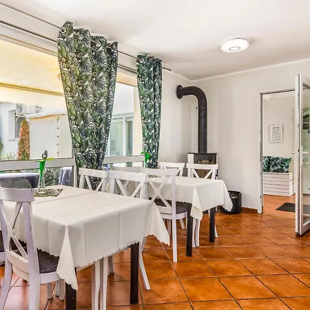 Kwatera prywatna Orion Dom Gościnny Dziwnów